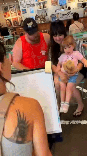 73a044521708a8e42161e455dd01bbde_1738694757_455.gif