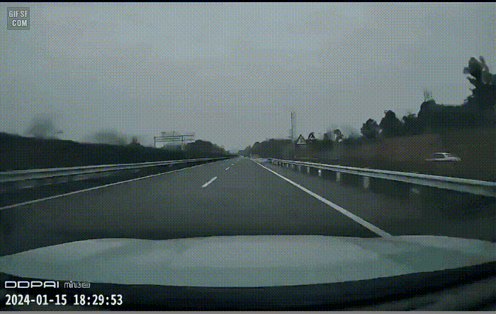 2d8b24bce3202750e4151088f4de5b57_1750533500_1197.gif