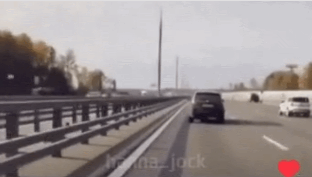 469a02d7e43c86ff818e3bad857f87ed_1764509630_8218.gif