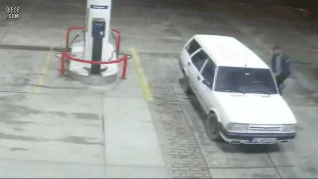 de1e1991f344535f1033a8571f310d50_1764509489_8006.gif
